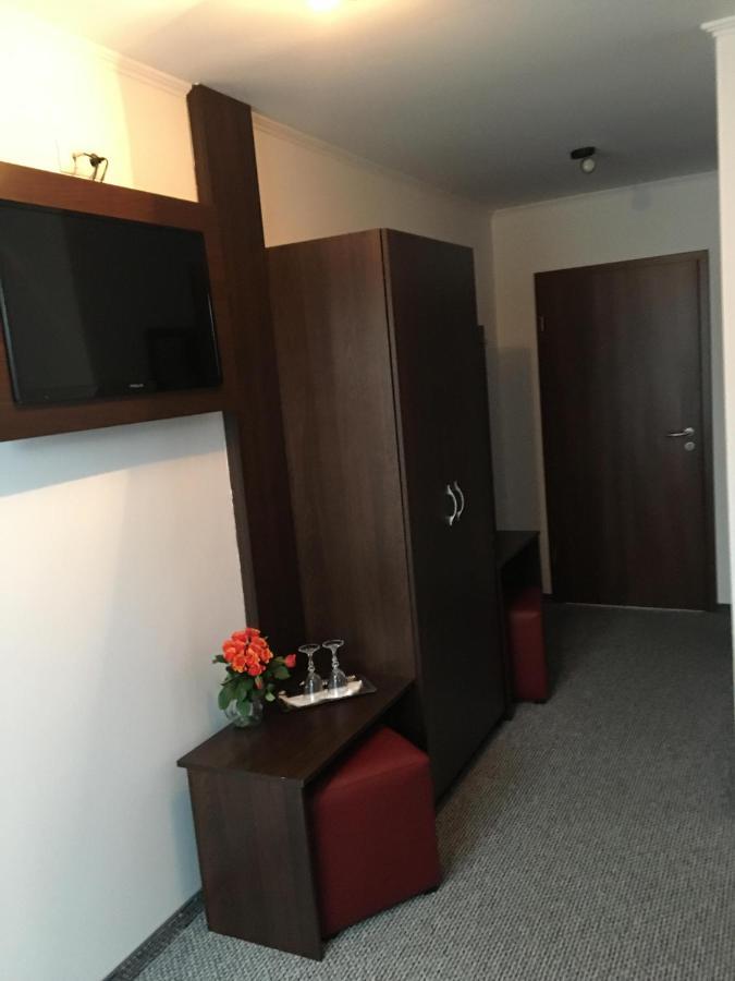 Pension La Viorel Isaila ซีบิว ภายนอก รูปภาพ
